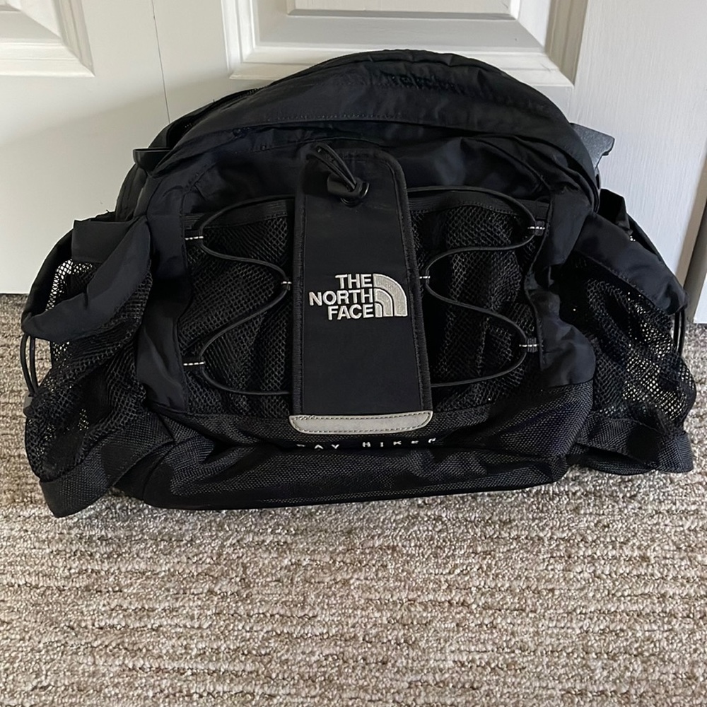 Northface Day Hiker. Used once. No smoking/no pets.